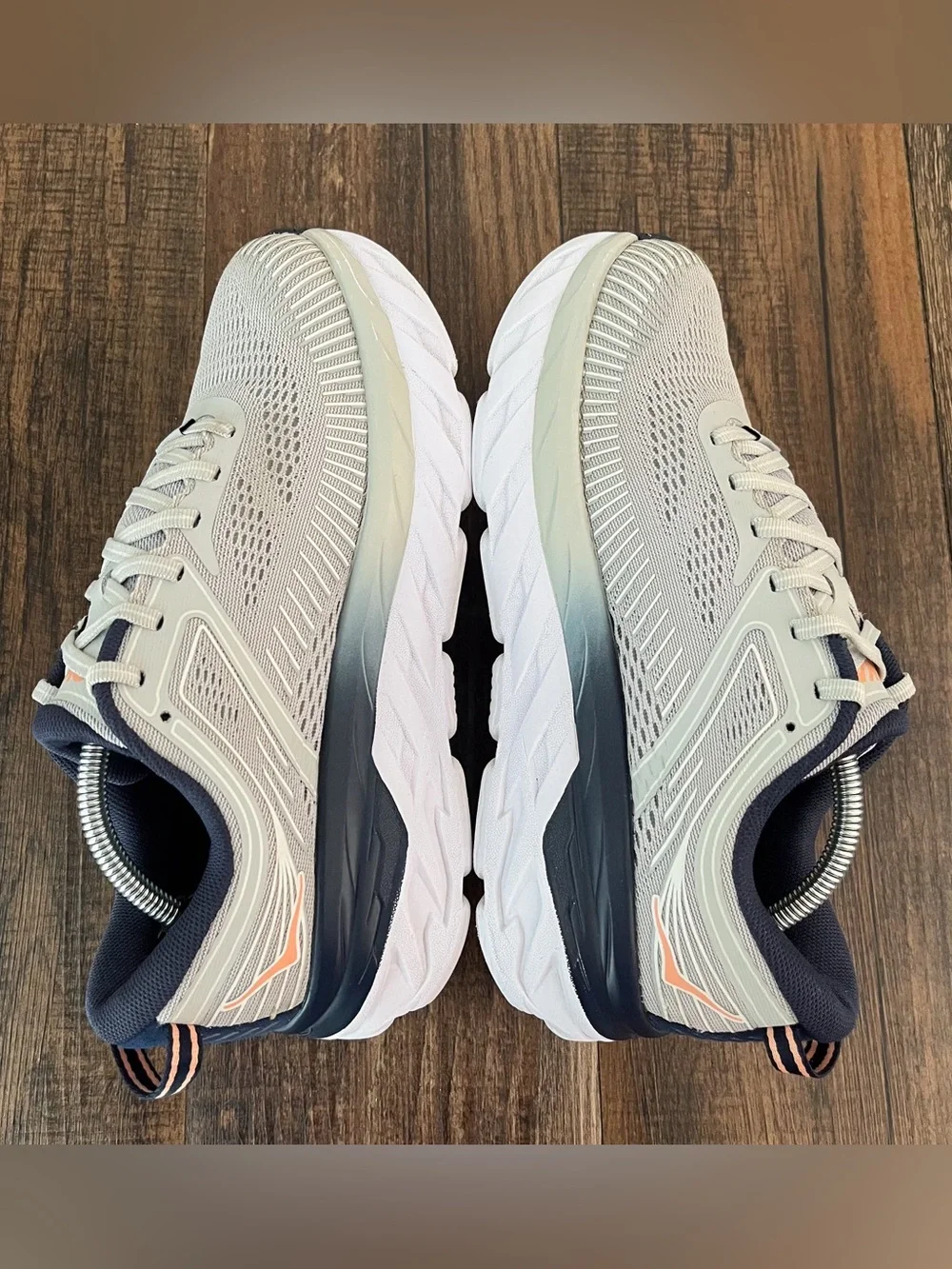 Hoka Bondi 7 Running Shoe Sneaker * no insoles * Lightweight Comfort Size 7 Gray